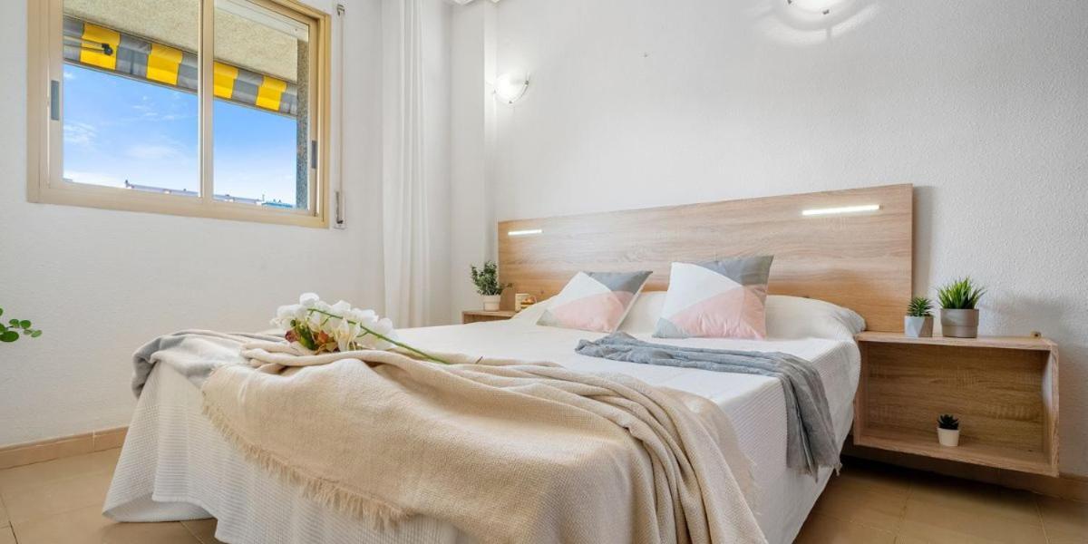 Alea Rentals - Albeniz La Pineda Eksteriør billede